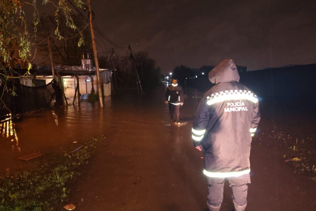 La Municipalidad de Escobar creó un fondo especial de asistencia para los damnificados por el temporal y suspende actividades en mayo