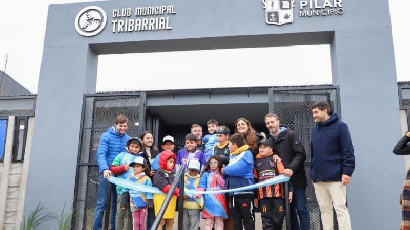 Achával inauguró el Club Municipal Tribarrial