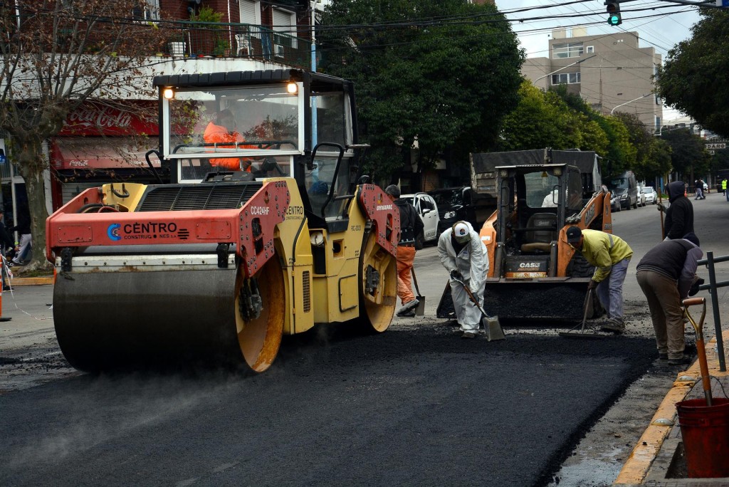 La Municipalidad amplía la obra de repavimentación de la avenida Tapia de Cruz