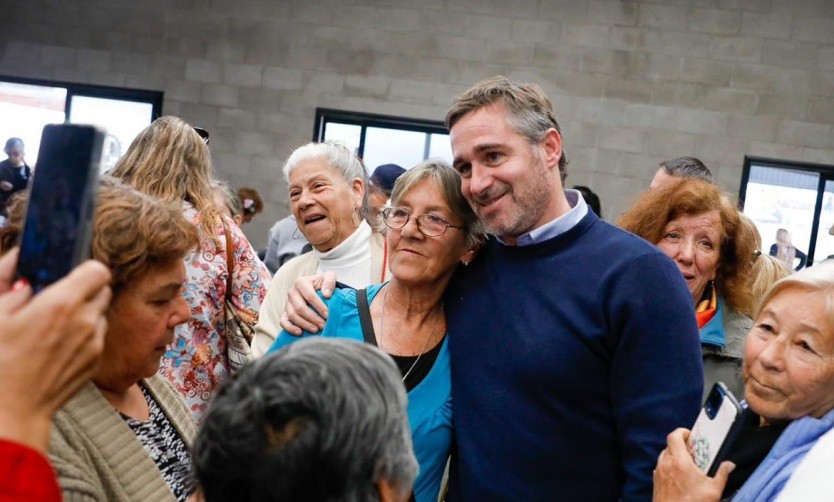 Federico Achával festejó el Día del Jubilado en los clubes municipales de Pilar