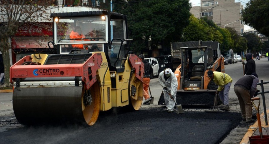 La Municipalidad amplía la obra de repavimentación de la avenida Tapia de Cruz