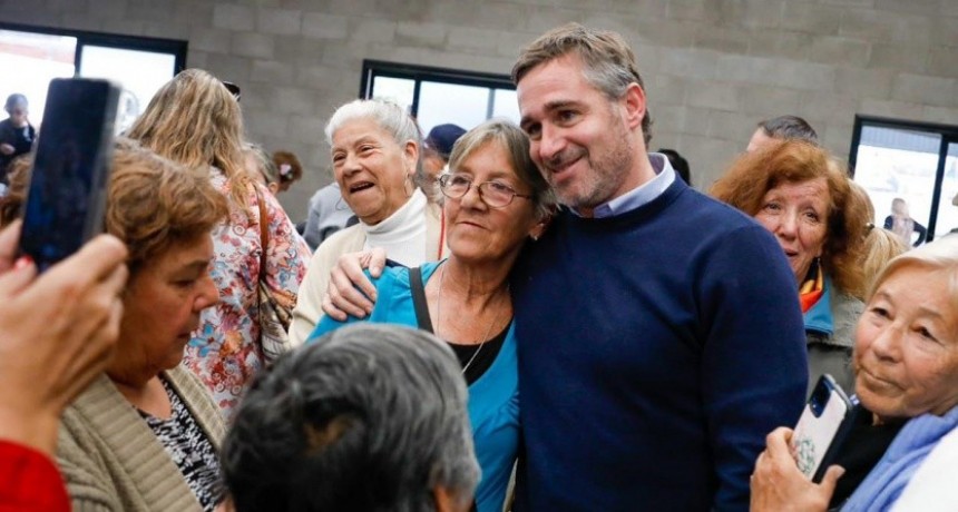 Federico Achával festejó el Día del Jubilado en los clubes municipales de Pilar