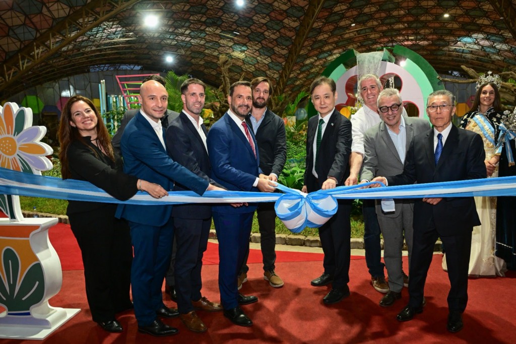 Gran inauguración de la 61ª Fiesta Nacional de la Flor, una edición llena de atractivos y sorpresas