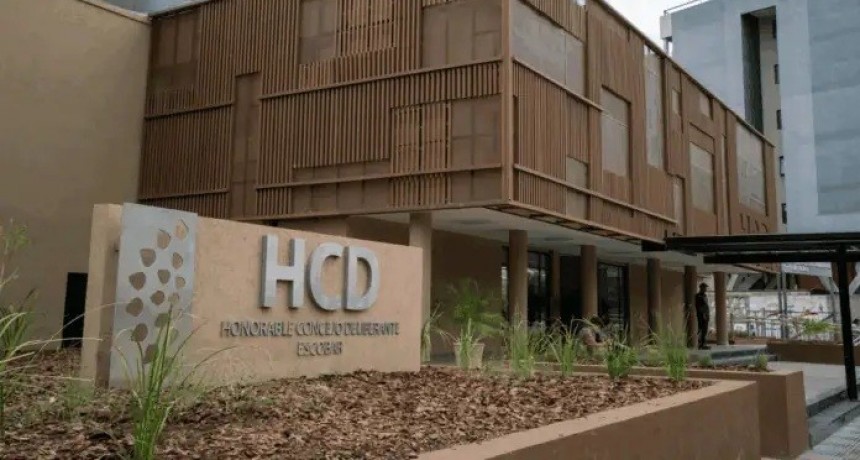 Ariel Sujarchuk pide derogar la ordenanza que habilitaba la instalación de una sala de juegos en Ingeniero Maschwitz