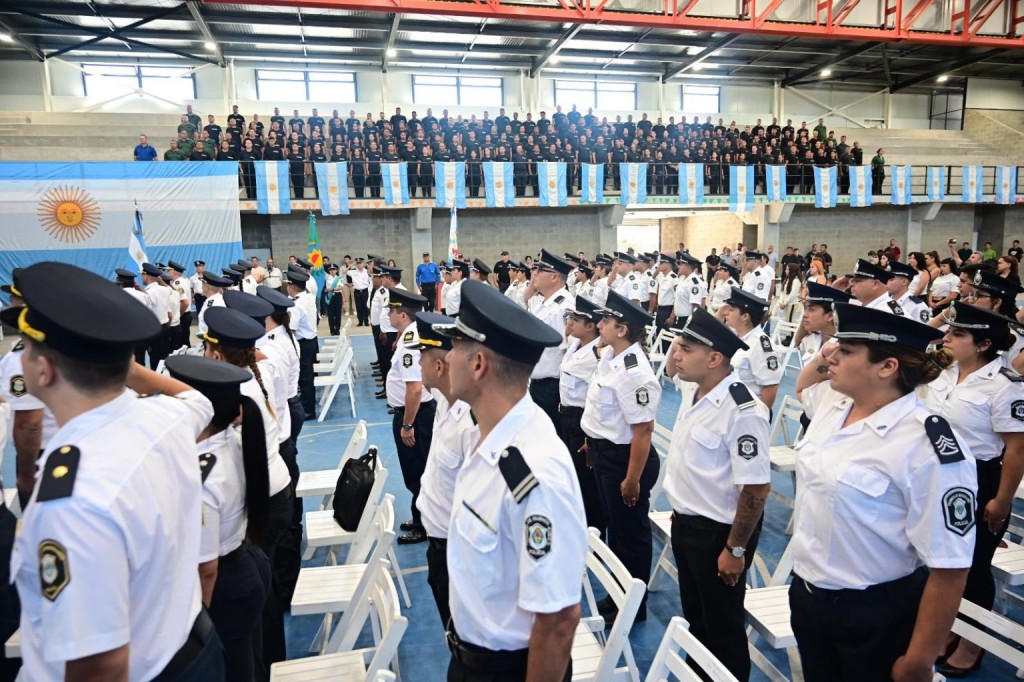 Emotivo acto por la celebración del Día de la Policía bonaerense